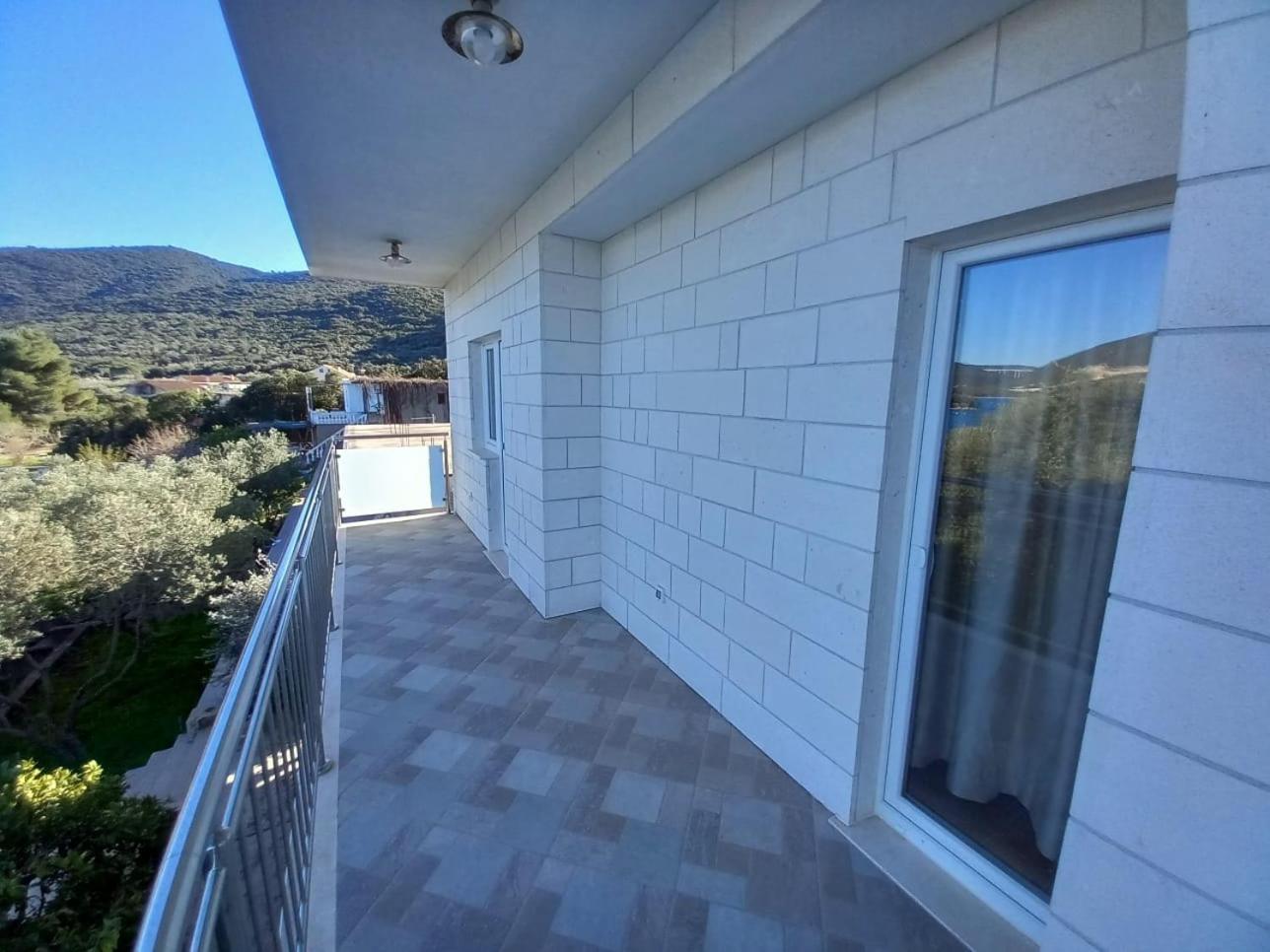 Apartments By The Sea Kabli, Peljesac - 10225 Brijesta Luaran gambar